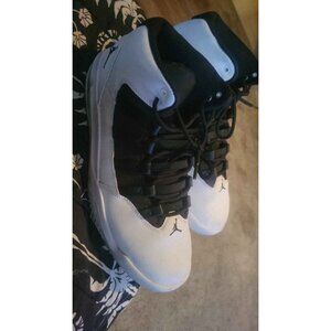 Nike Air Jordan Max Aura Basketball Shoes Black White AQ9084-100 Mens Size 11